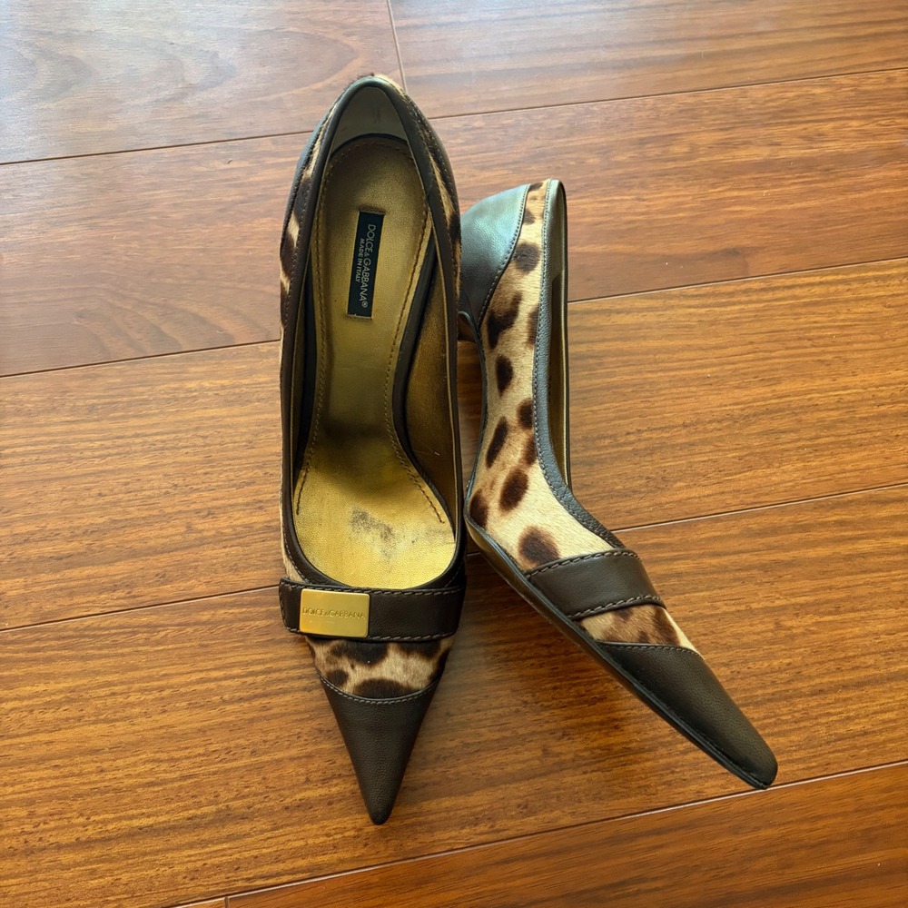 Dolce & Gabbana Vintage Leopard Pony Hair Pointed Toe Pumps Brown Leather 40.5